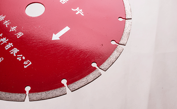 混凝土馬路鋸片在切割過(guò)程的常見(jiàn)問(wèn)題 混凝土馬路鋸片在切割過(guò)程的常見(jiàn)問(wèn)題