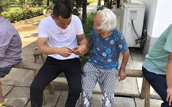 愛滿福利院，湖北昌利員工端午節前送溫暖